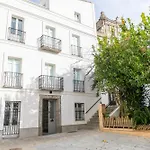 Casa Acua De Guzman | De Diseno, Casco Hist.